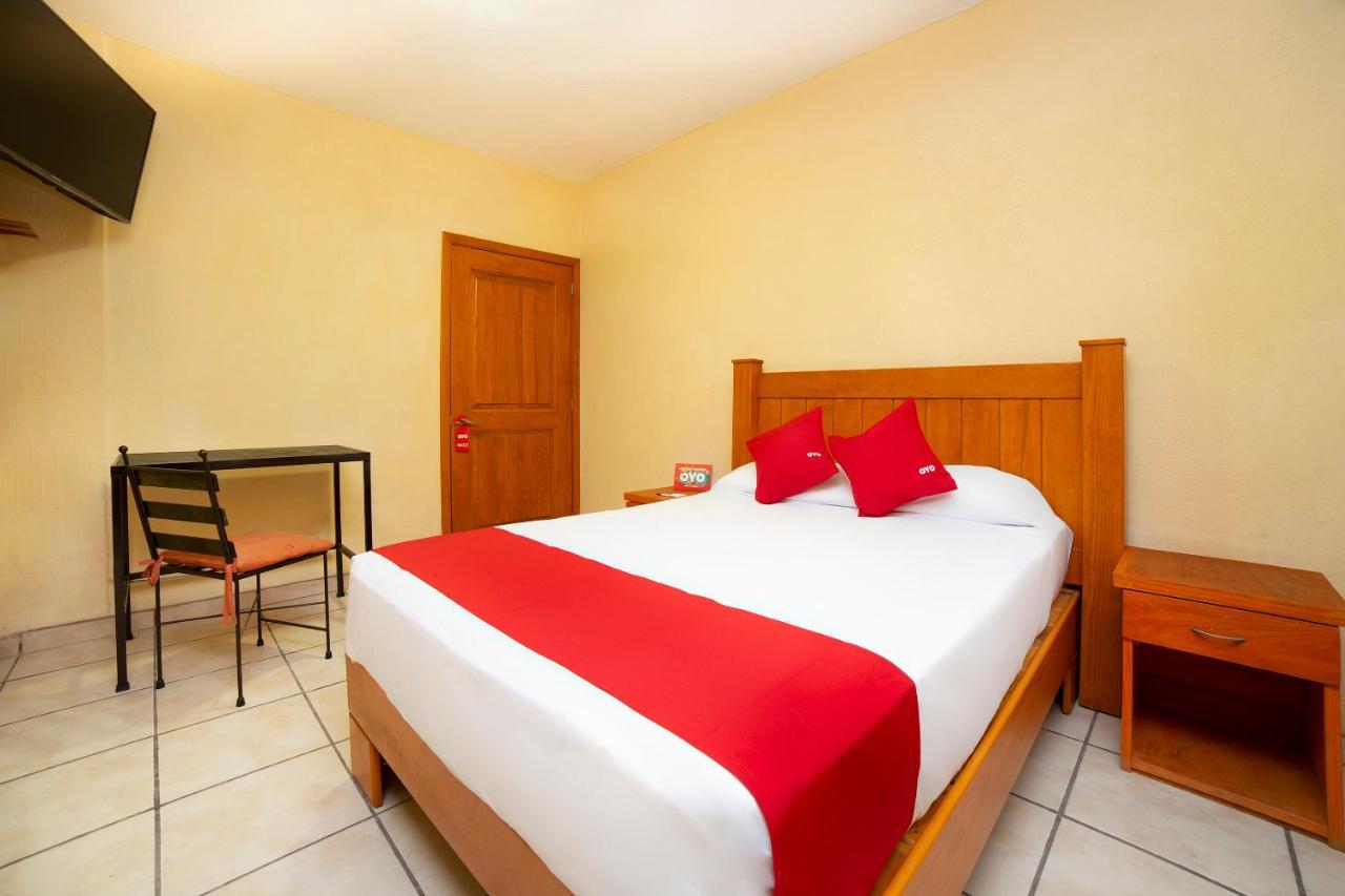 OYO Promenade Hotel Guanajuato Bagian luar foto
