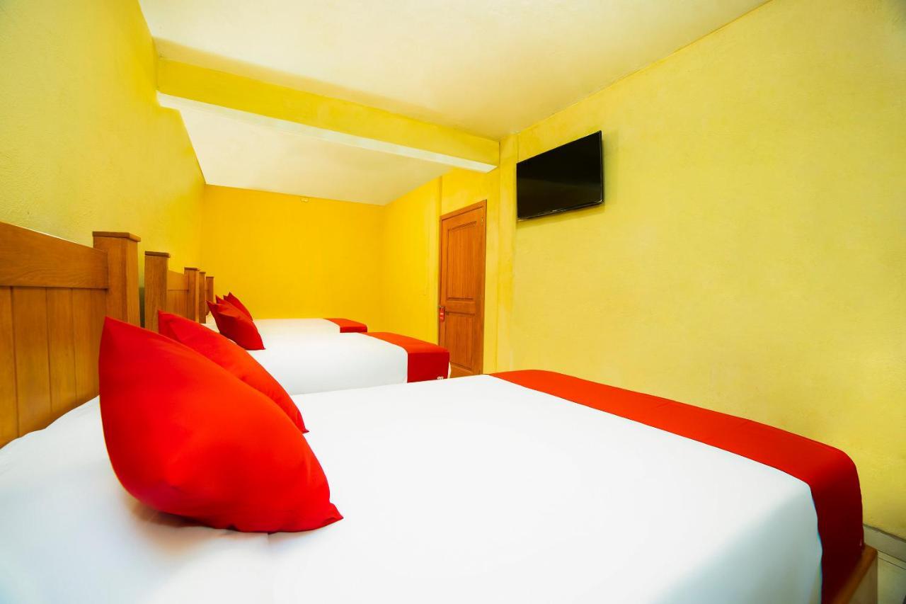 OYO Promenade Hotel Guanajuato Bagian luar foto