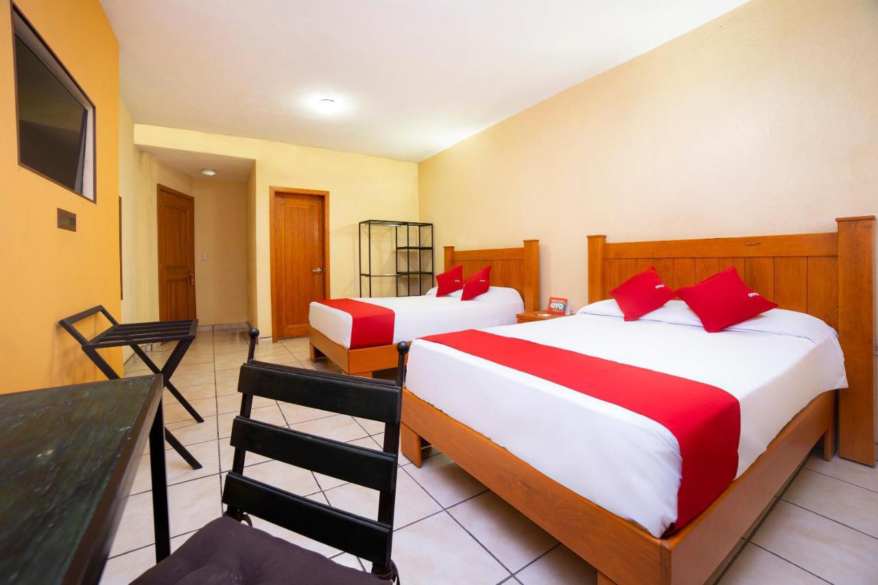 OYO Promenade Hotel Guanajuato Bagian luar foto
