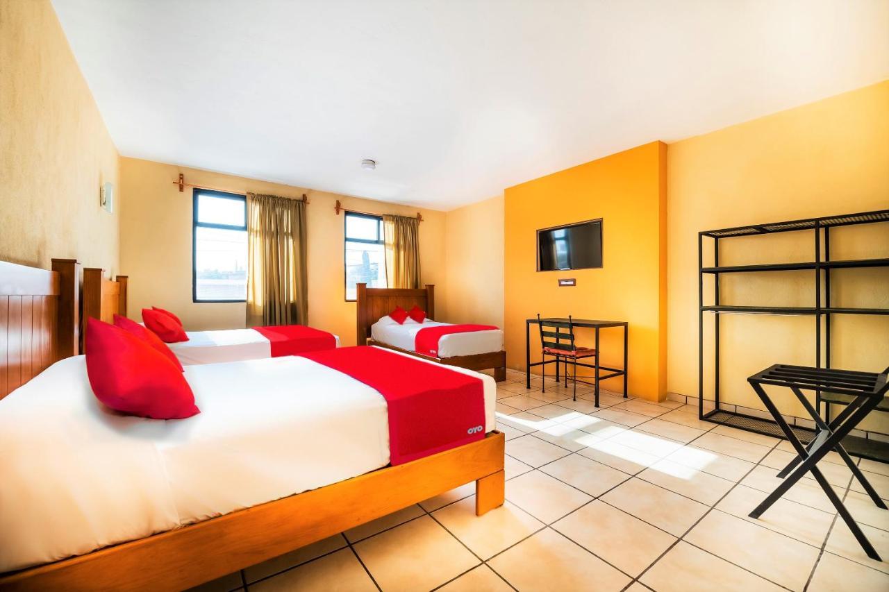 OYO Promenade Hotel Guanajuato Bagian luar foto