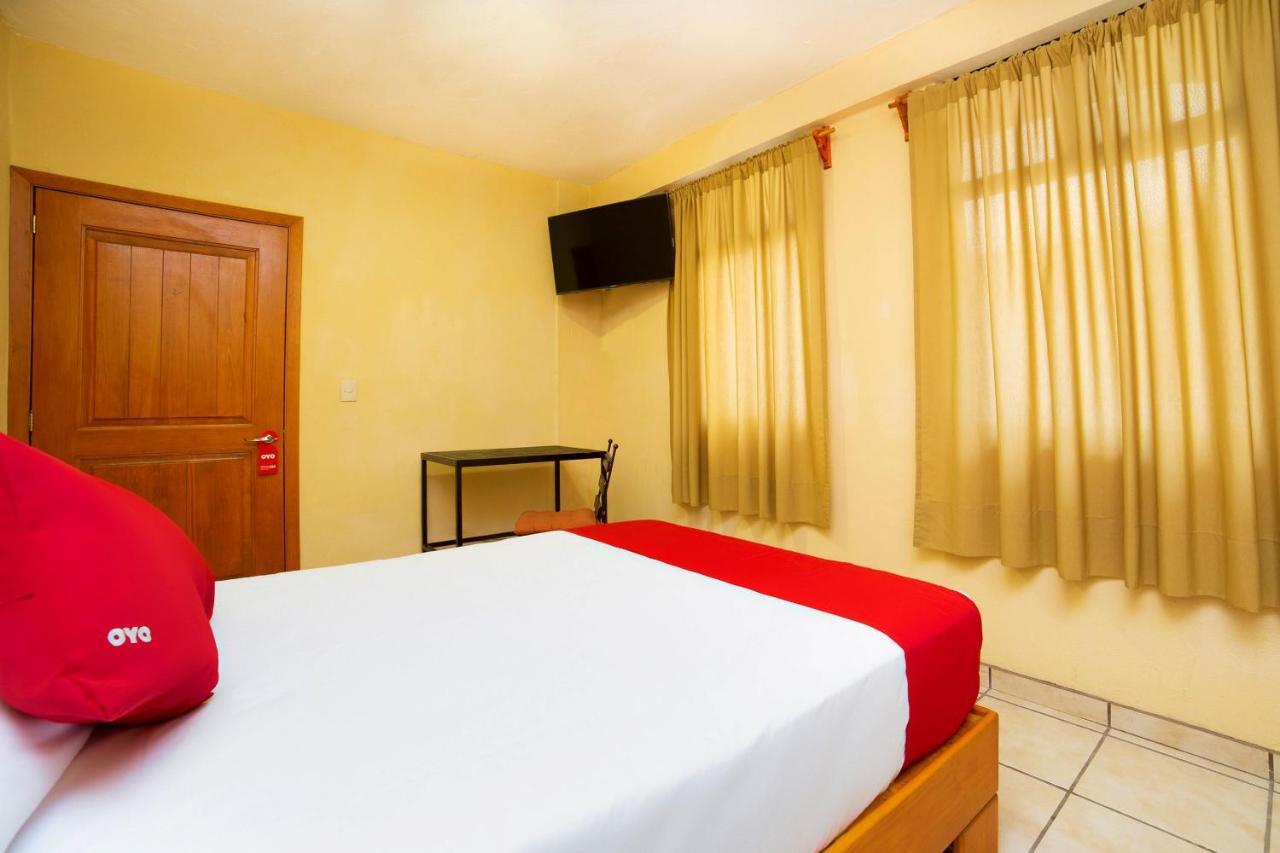 OYO Promenade Hotel Guanajuato Bagian luar foto