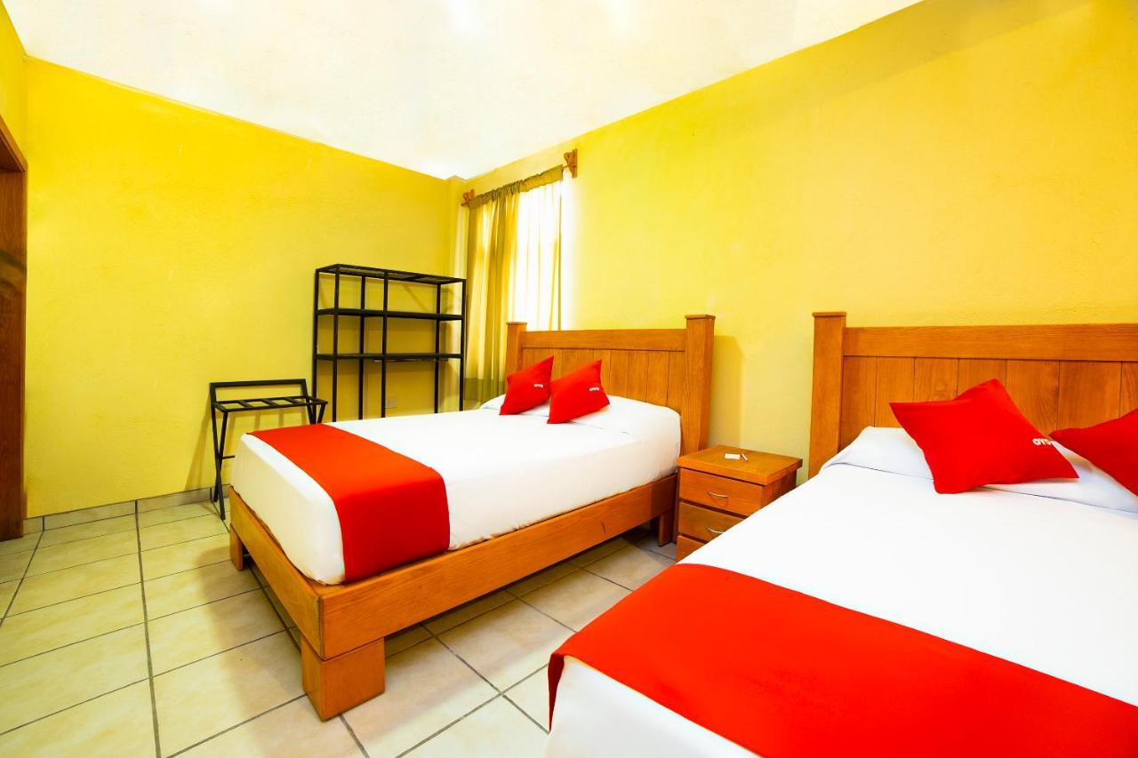 OYO Promenade Hotel Guanajuato Bagian luar foto
